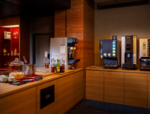 フリードリンクラウンジ